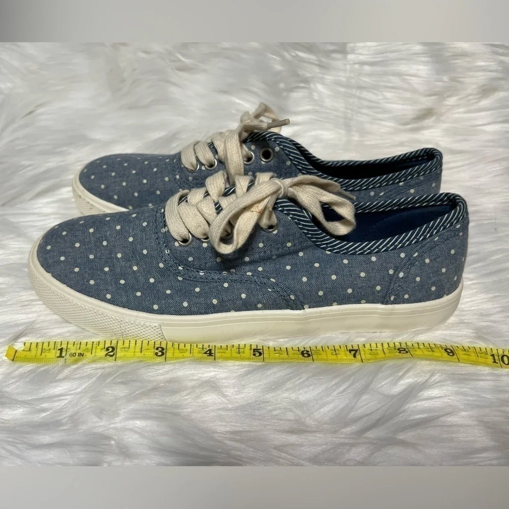 Austin Trading Co Women’s Casual Tennis Shoe (Sz 7)